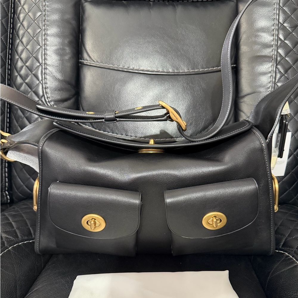 NWT Coach haversack large leather Turnlock shoulder bag style number CDZ12